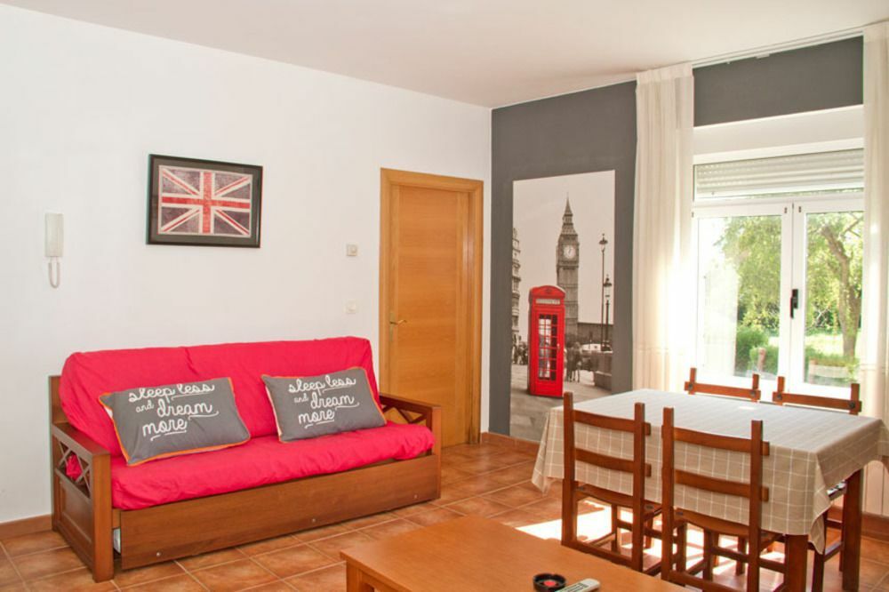 Apartamentos Mirapenas Gozon Luaran gambar